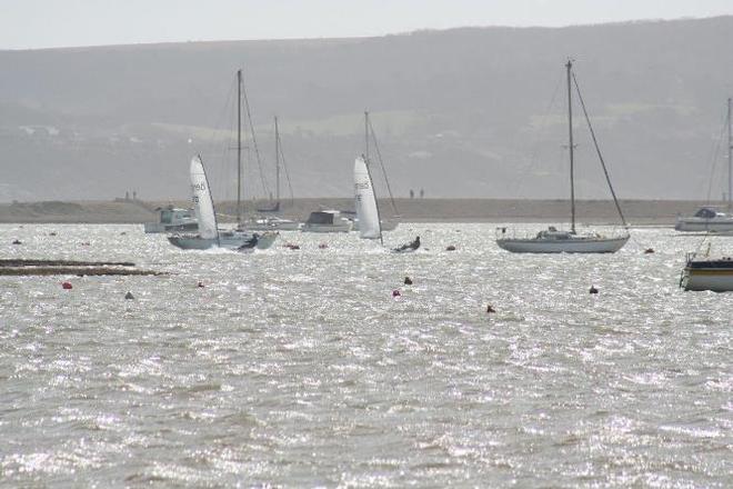 Nev and Peter neck and neck towards Hurst and the 37kn peak gust! © Neil Hardie